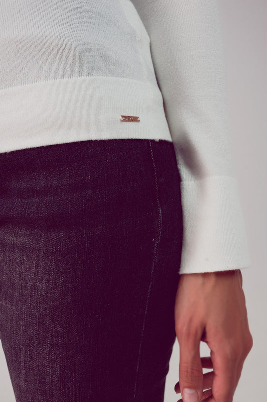 V neck fine knit jumper in cream - jumper