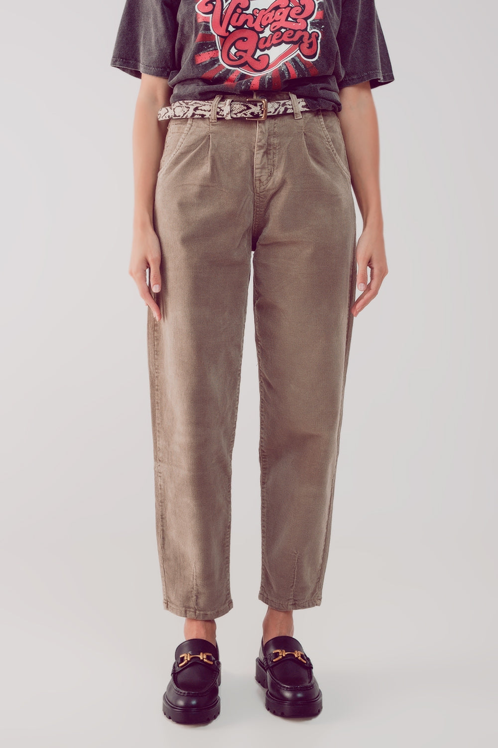 High rise slouchy mom pants in beige cord - trousers