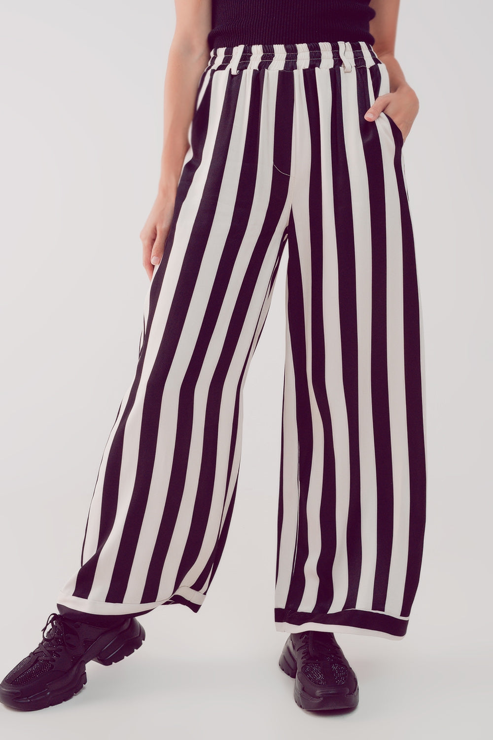 Satin wide leg stripe pants in black - trousers
