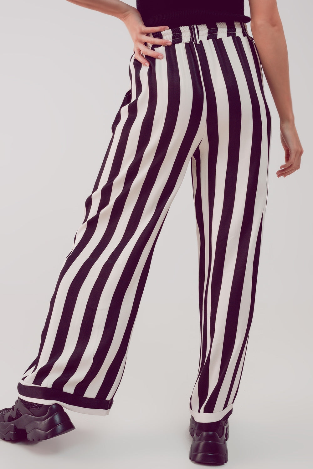 Satin wide leg stripe pants in black - trousers