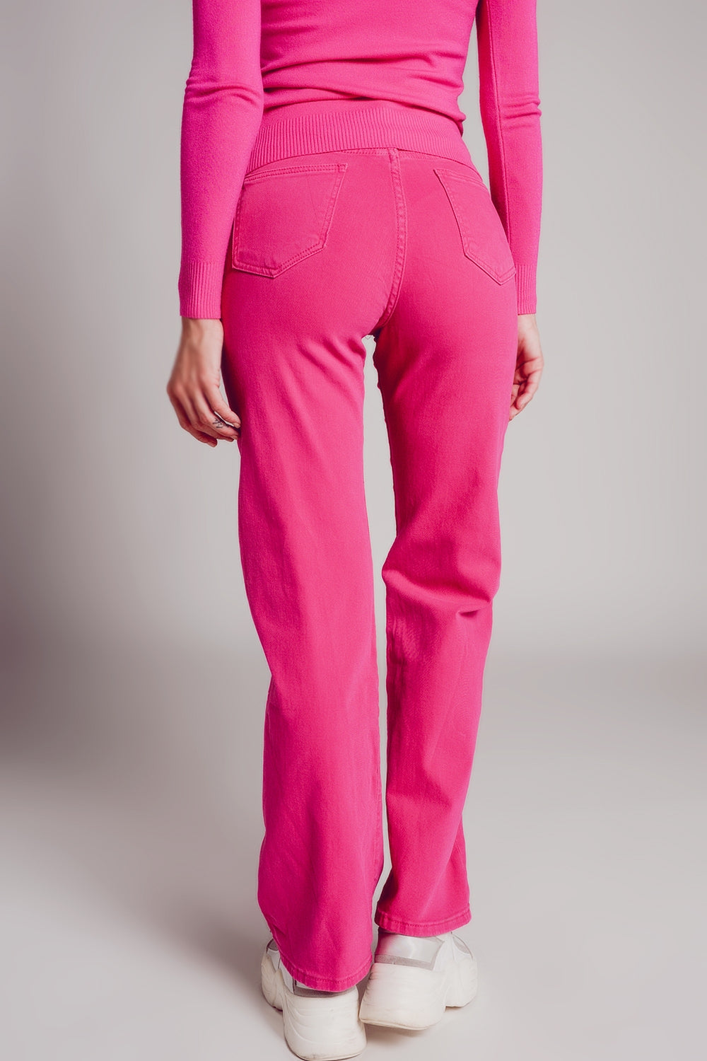 High rise slouchy mom jeans in fuchsia - Coloured Jeans