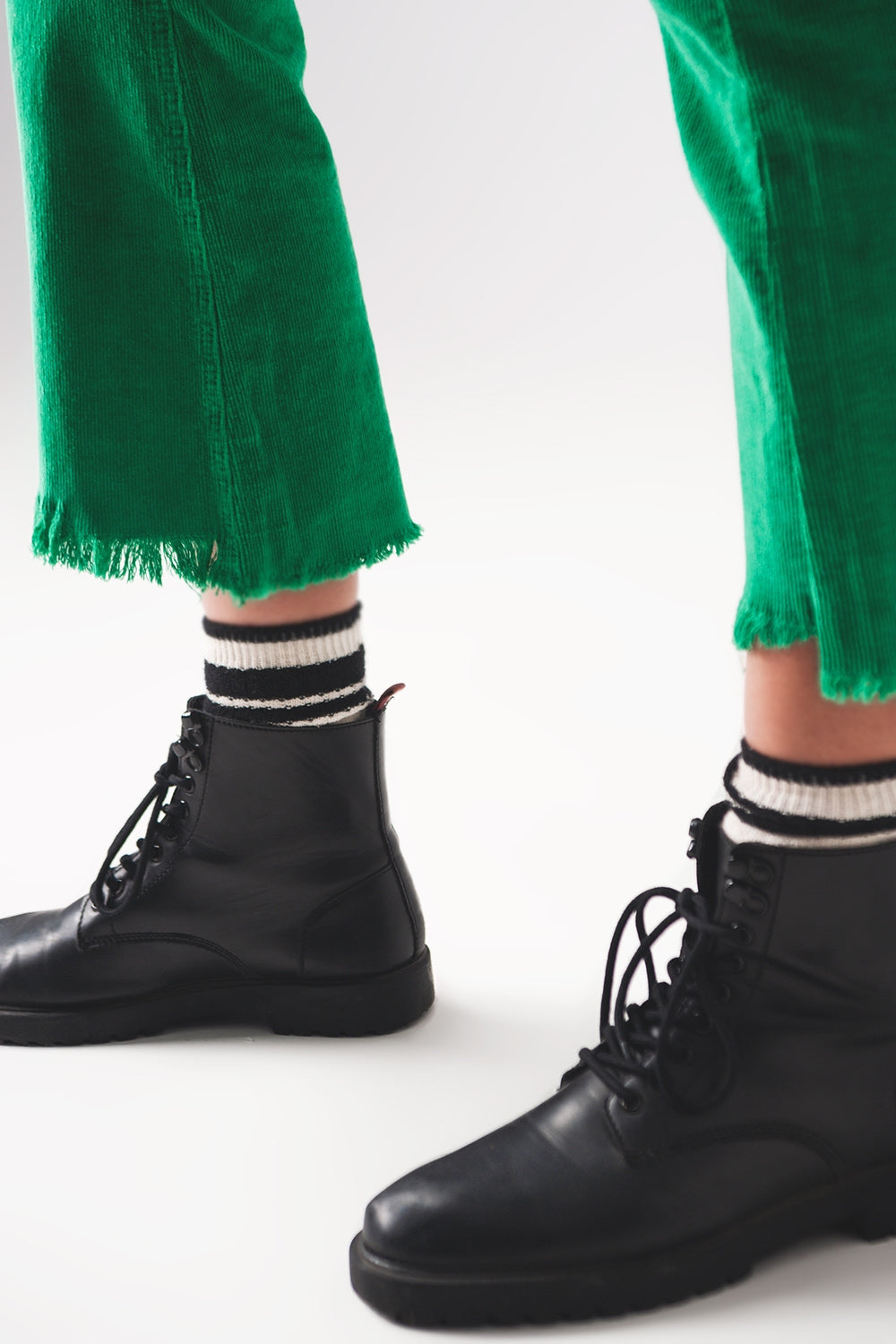 Flare corduroy pants in bold green - Coloured Jeans