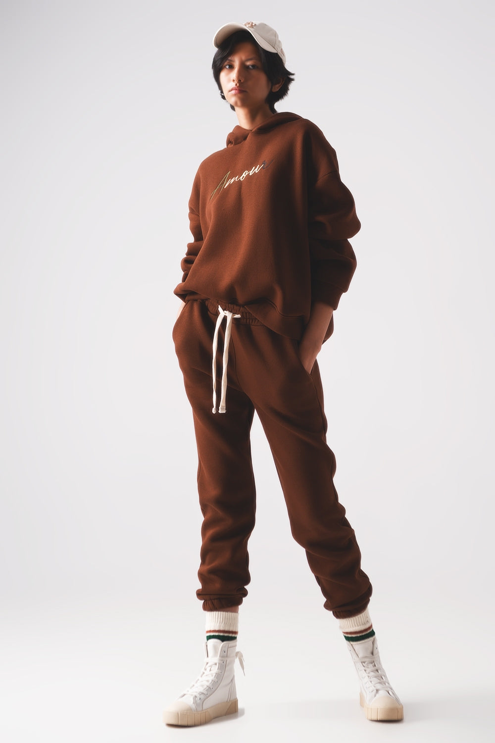 Cotton jogger in brown - trousers