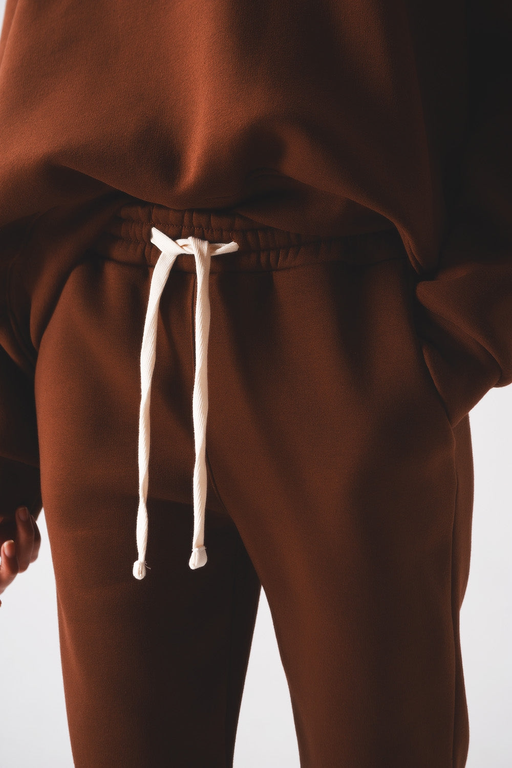 Cotton jogger in brown - trousers
