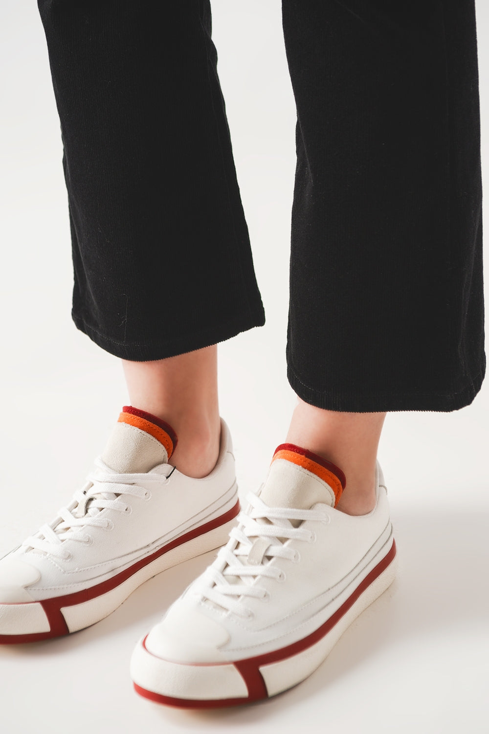 Cord flare in black - Coloured Jeans