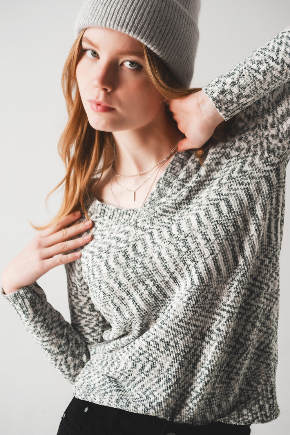 Jumper in chenille in black