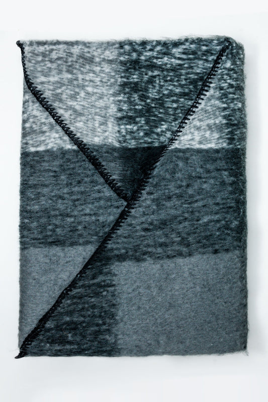 Scarf in black and white - Scarves