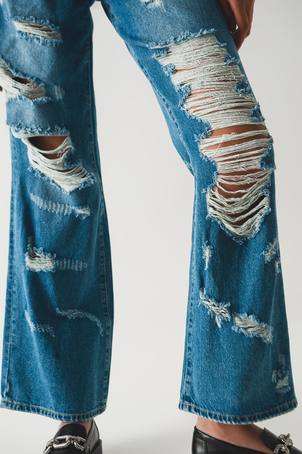destroyed boyfriend jeans in blue - Denim