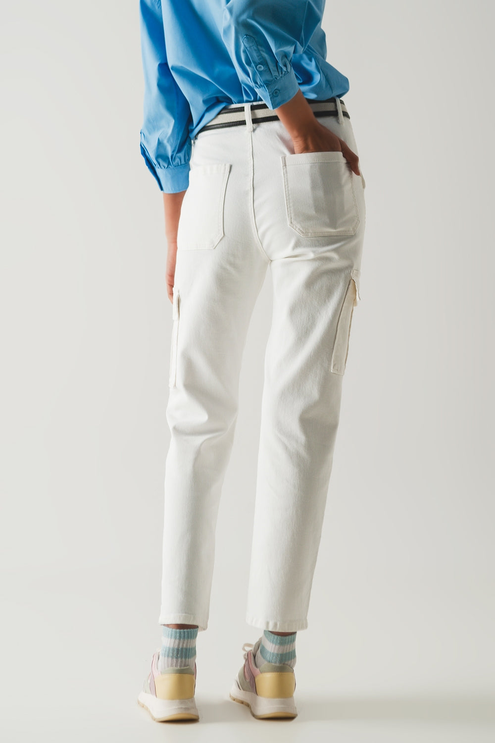 Relaxed cargo pants in white - Coloured Jeans