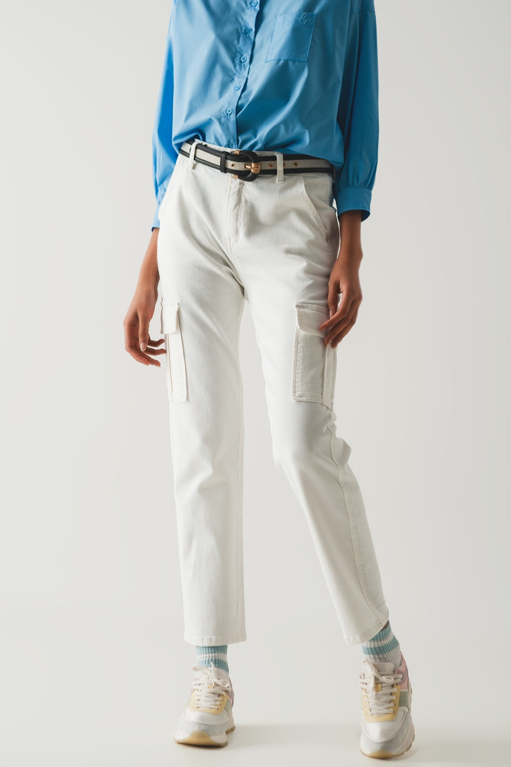 Relaxed cargo pants in white - Coloured Jeans