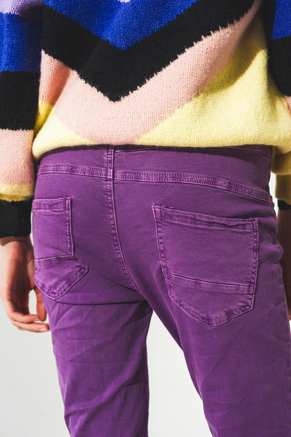 Exposed buttons skinny jeans in purple - Coloured Jeans