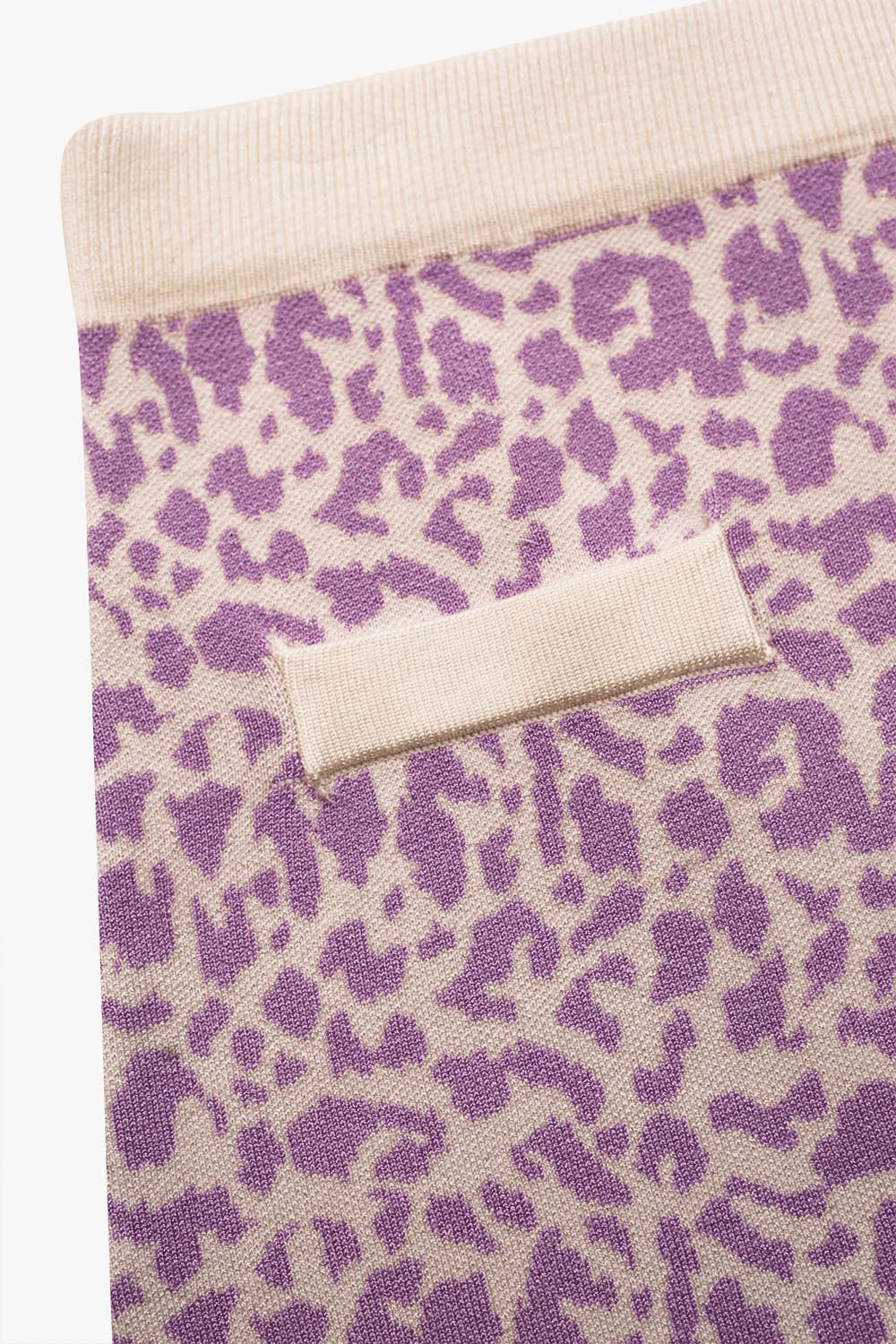 Lightweight knit mini skirt in lilac animal print