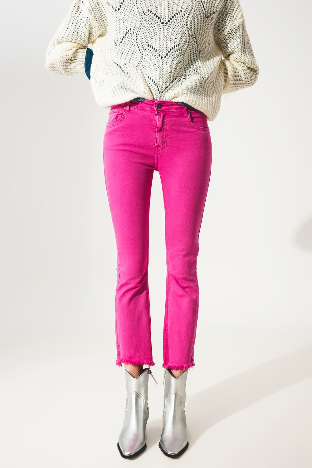 Flare jeans with raw hem edge in fuchsia - Coloured Jeans