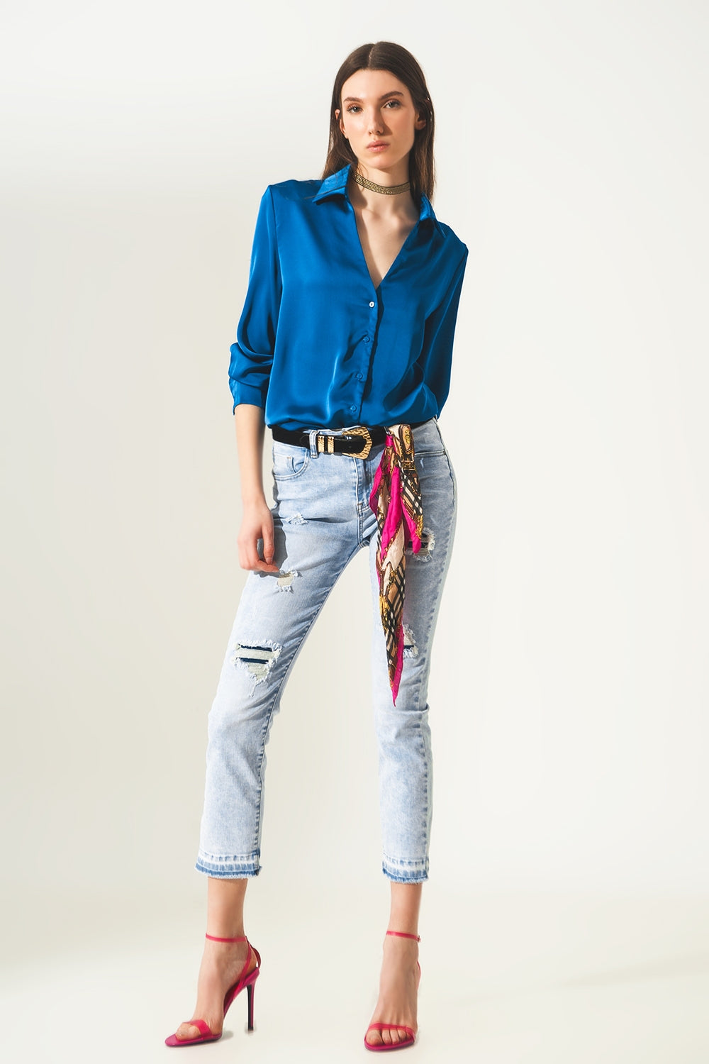Distressed straight jeans with hem detail in blue - Denim
