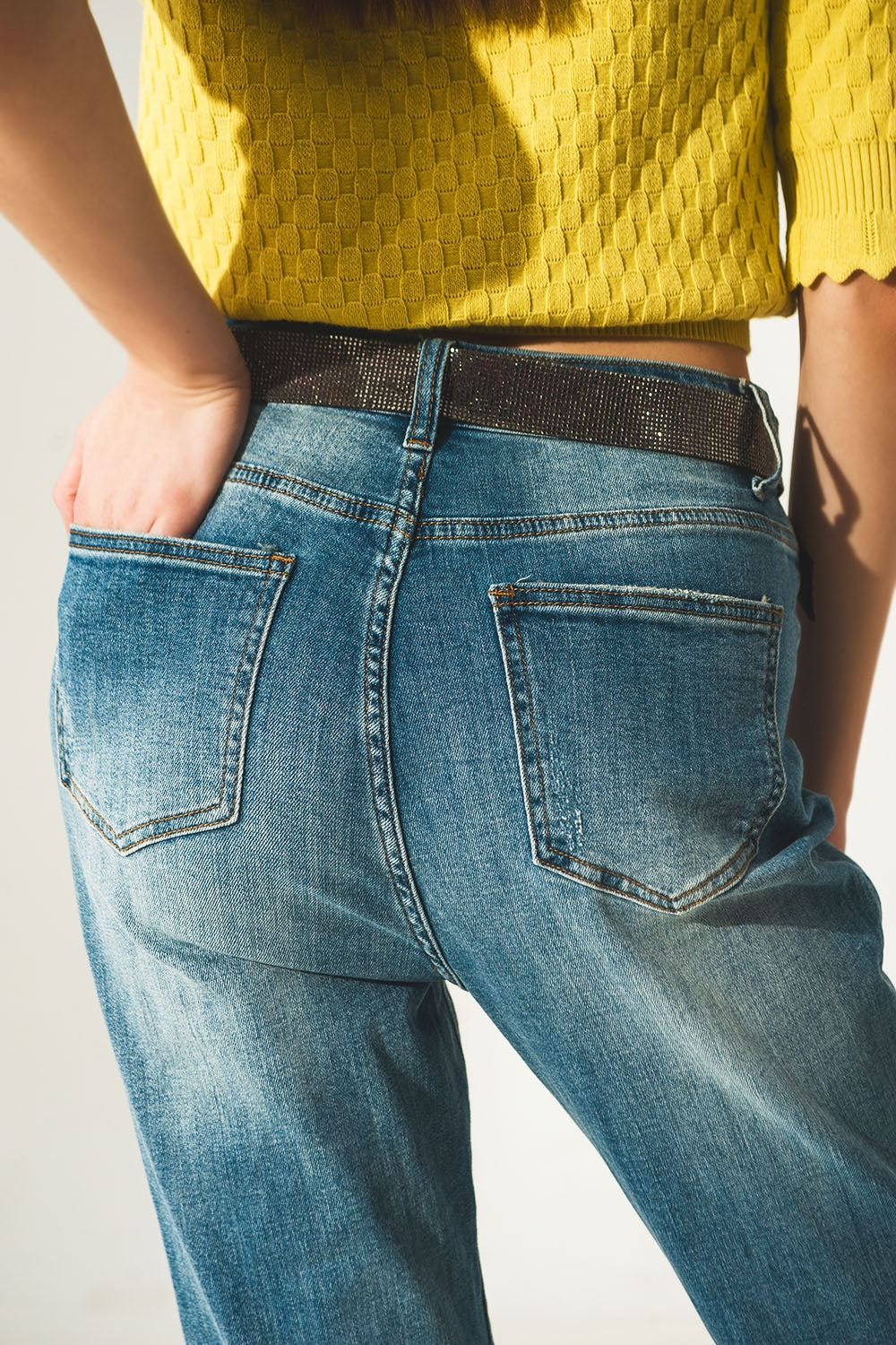 Distressed straight leg jean in light blue - Denim