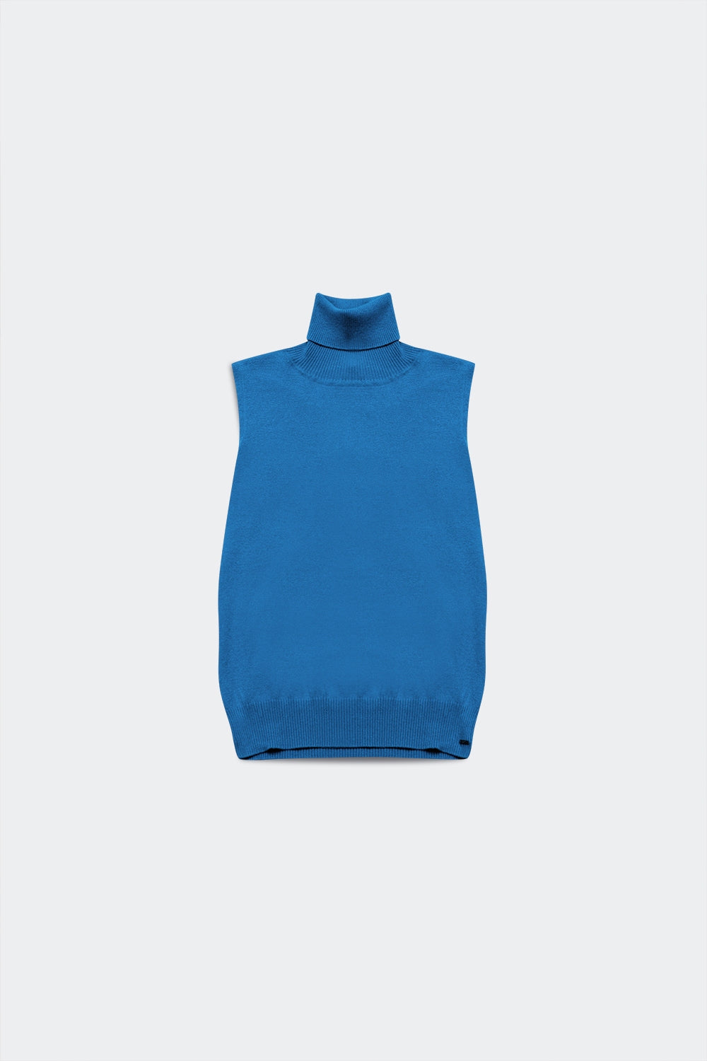 Knitted tank jumper in blue