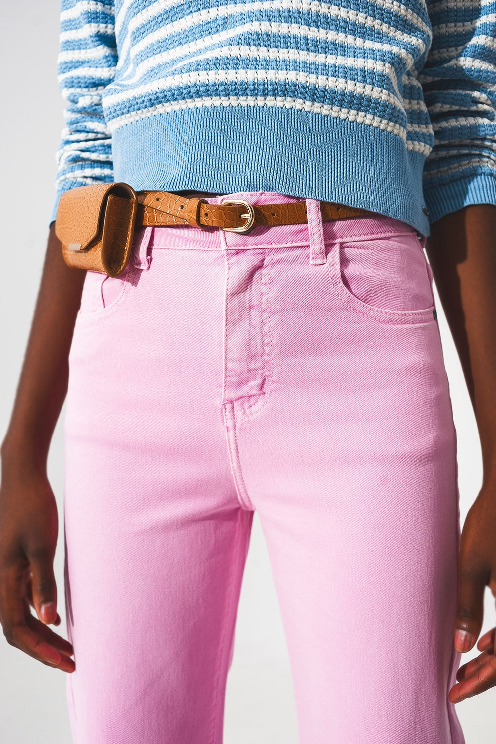 Cropped wide leg jeans in bubblegum pink - Coloured Jeans