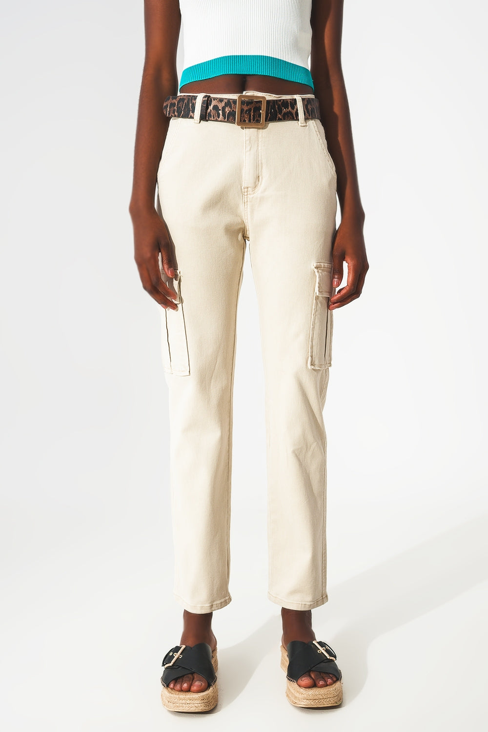 Relaxed cargo pants in beige - Coloured Jeans