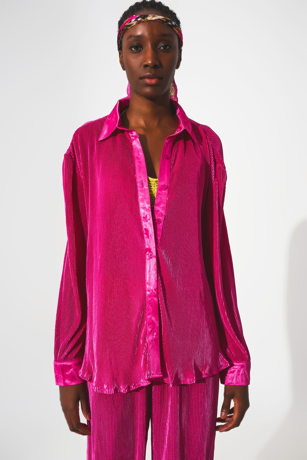 Relaxed pleated satin shirt in fuchsia - Shirts