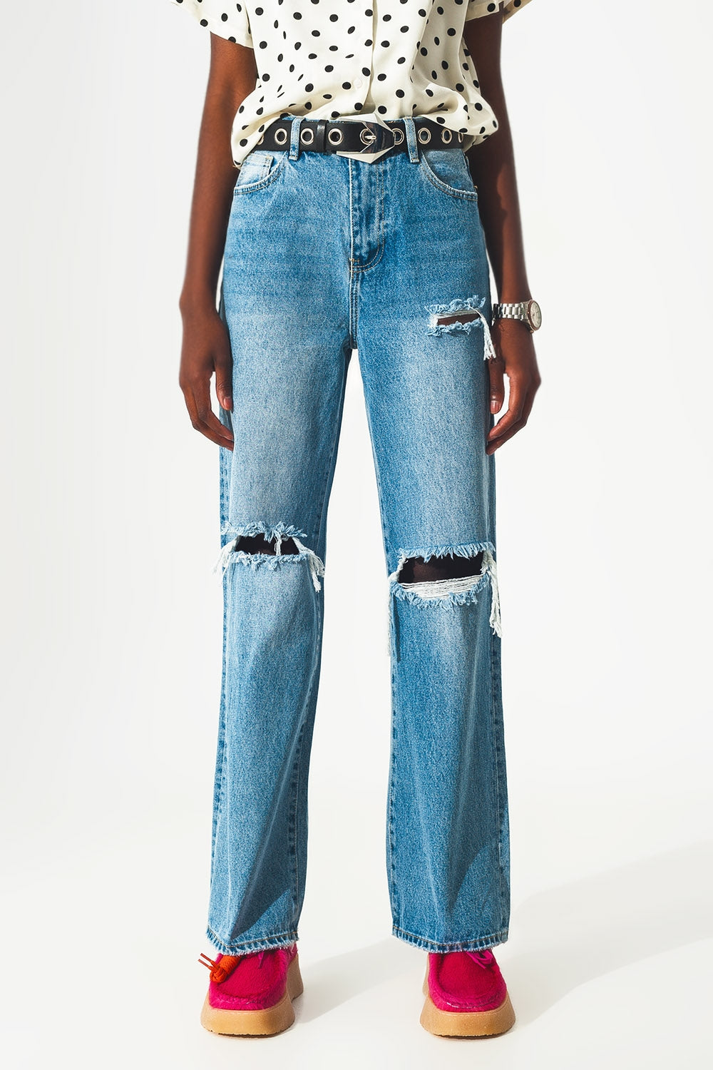 Straight jean in medium wash with rip and split hem - Denim