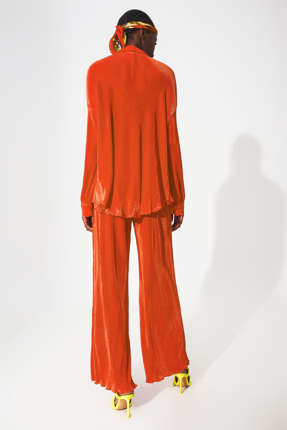 Relaxed pleated satin shirt in orange - Shirts