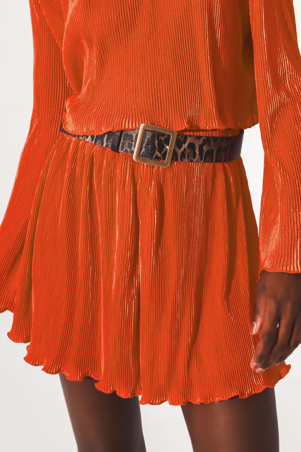 Pleated shorts in orange - trousers