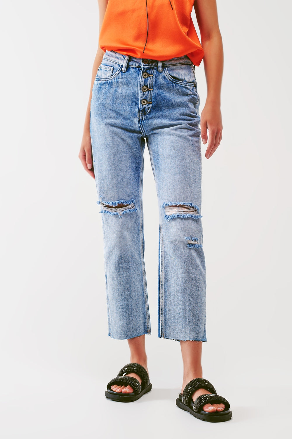Sraight-leg jeans with exposed buttons and ripped knees in light wash - Denim