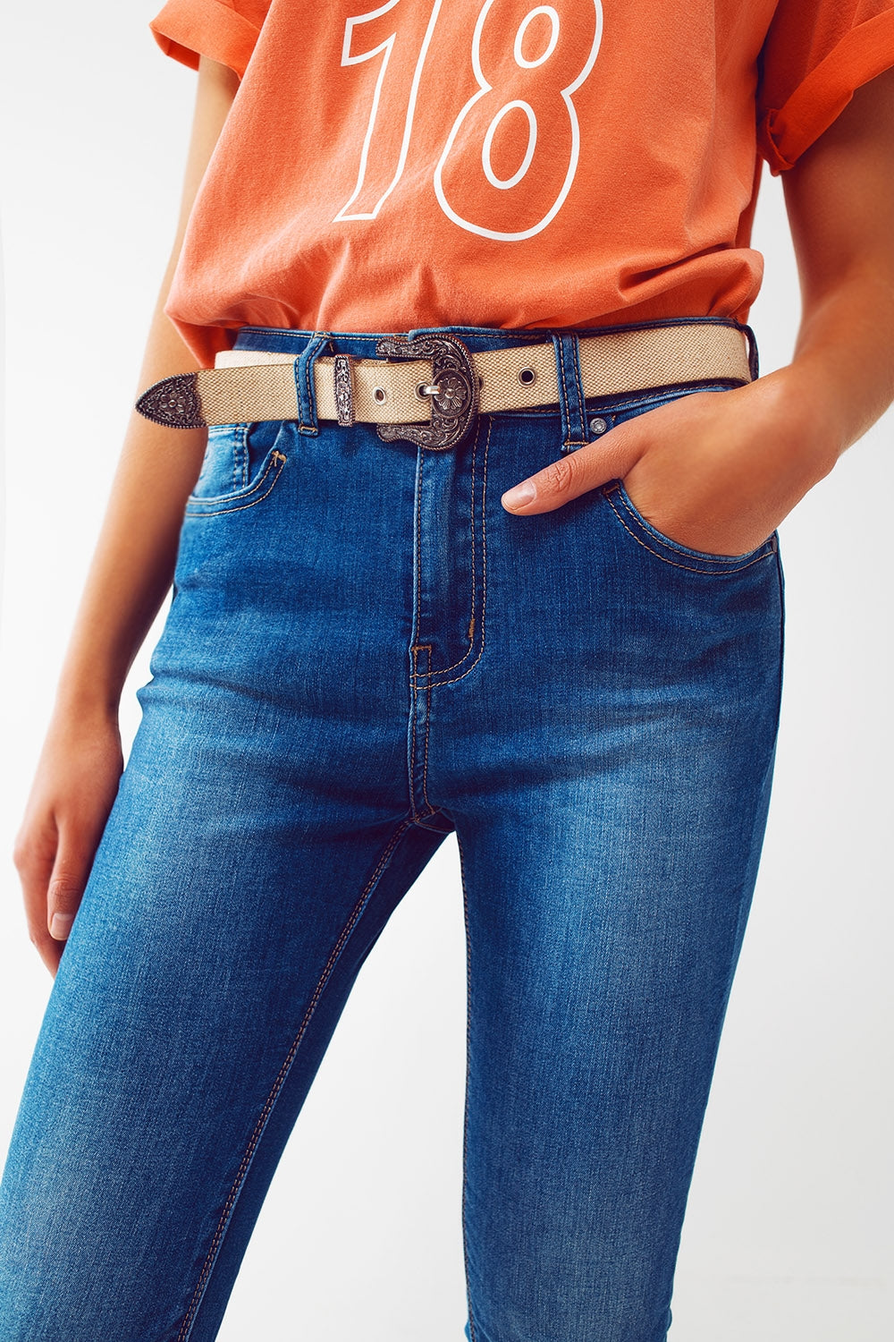 skinny jeans in mid wash - Denim