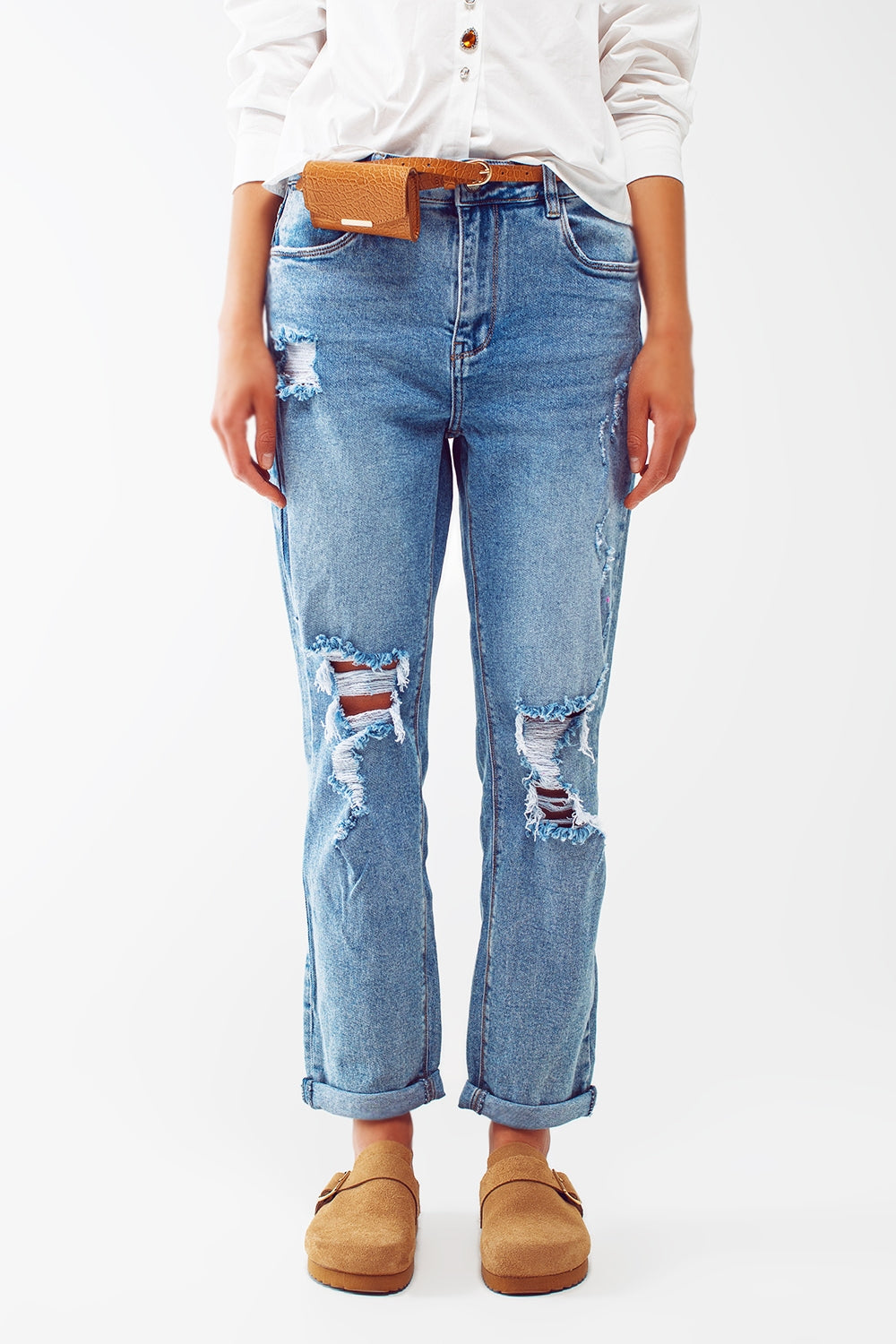 Ripped knee straight leg jeans in light blue wash - Denim