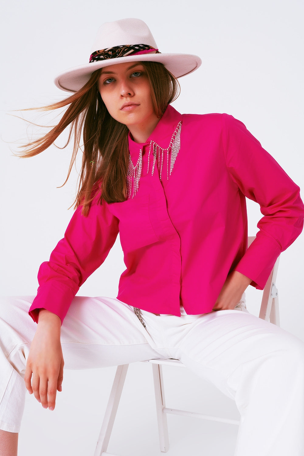 Chemise à col strassé et frangé fuchsia