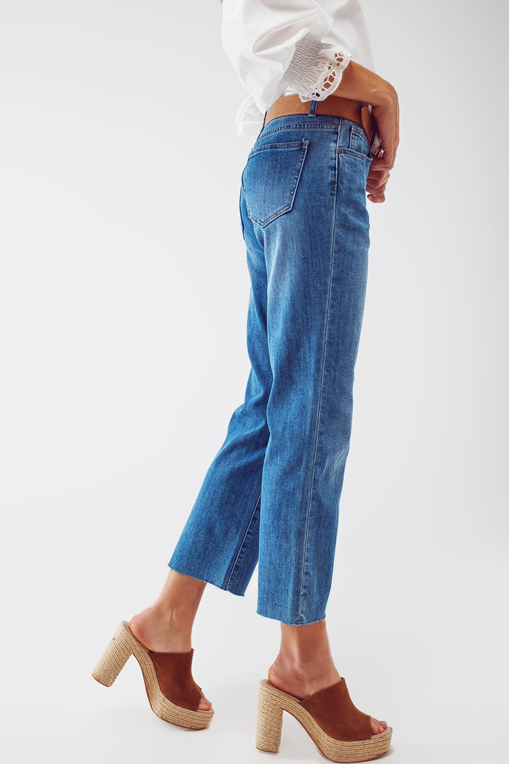 Mid Wash Straight Jeans With Raw Hem in Blue - Denim