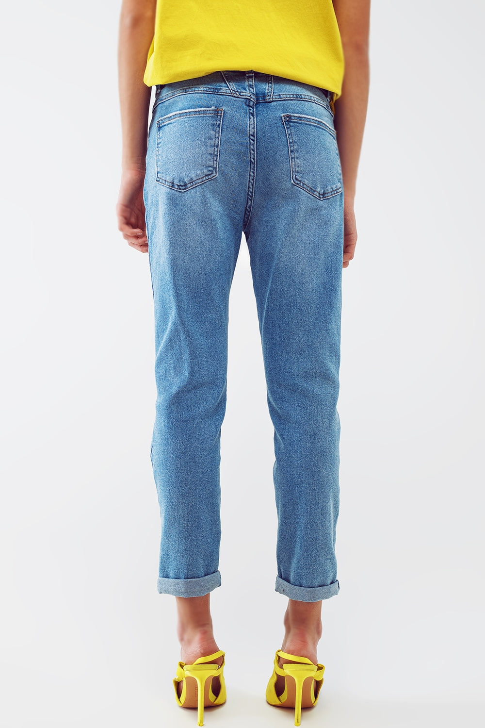 Distressed Regular Jeans in Light Blue Wash - Denim