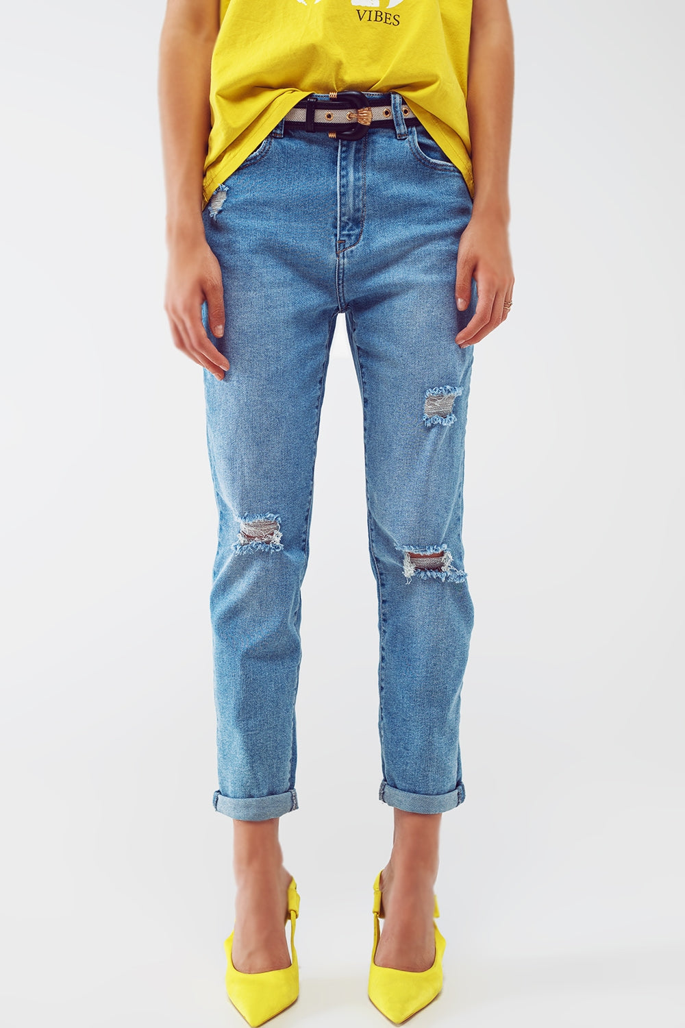 Distressed Regular Jeans in Light Blue Wash - Denim