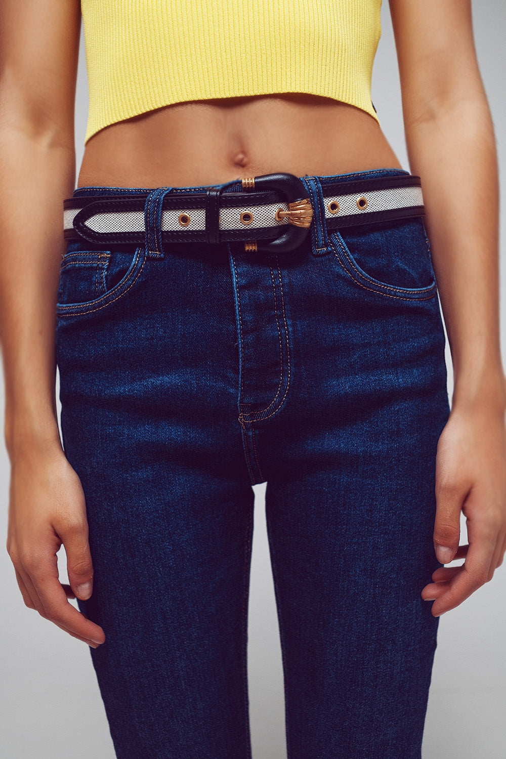 Skinny Fit Jeans in Mid Wash Blue - Denim