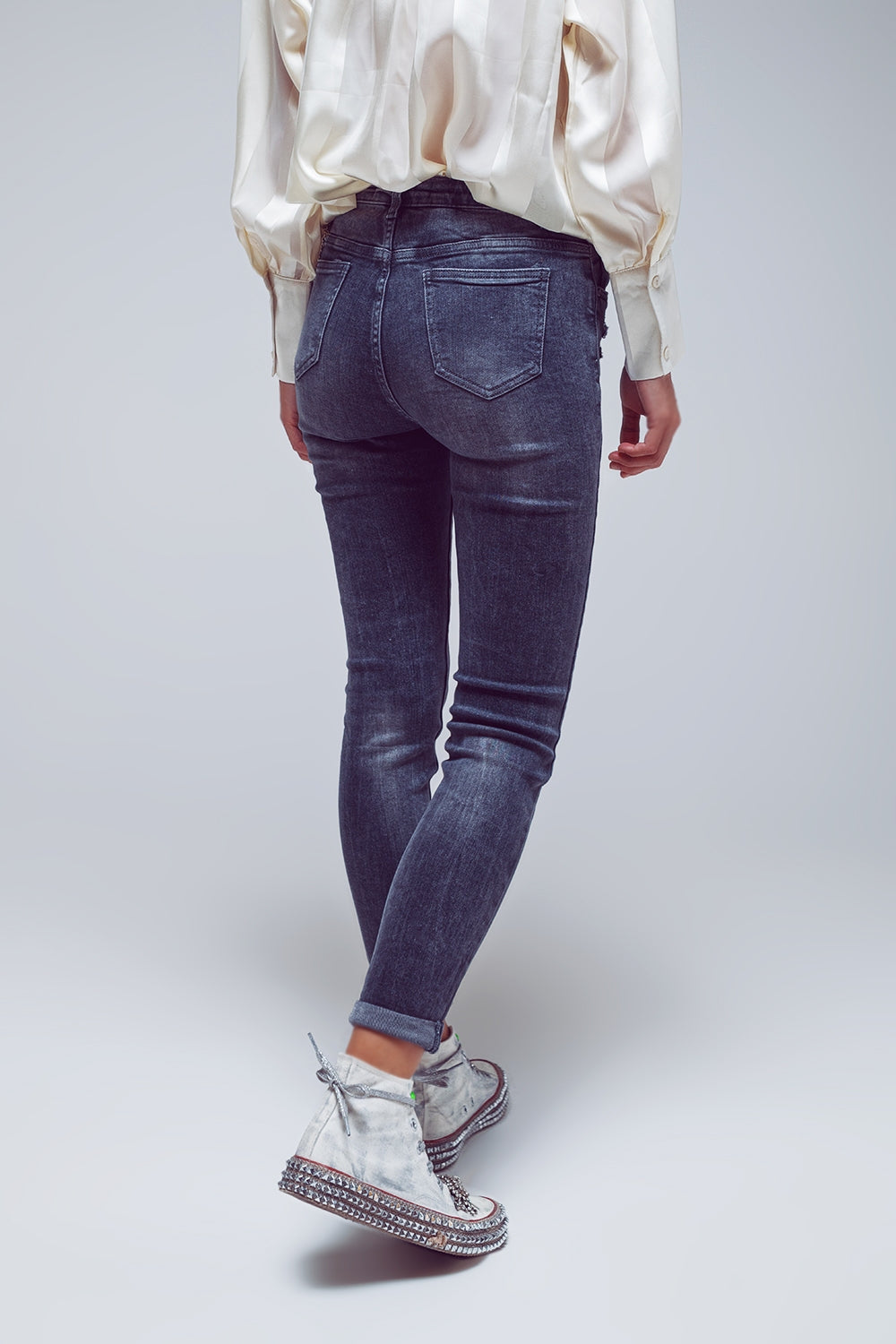 Skinny Fit Distressed Jeans in Grey - Denim