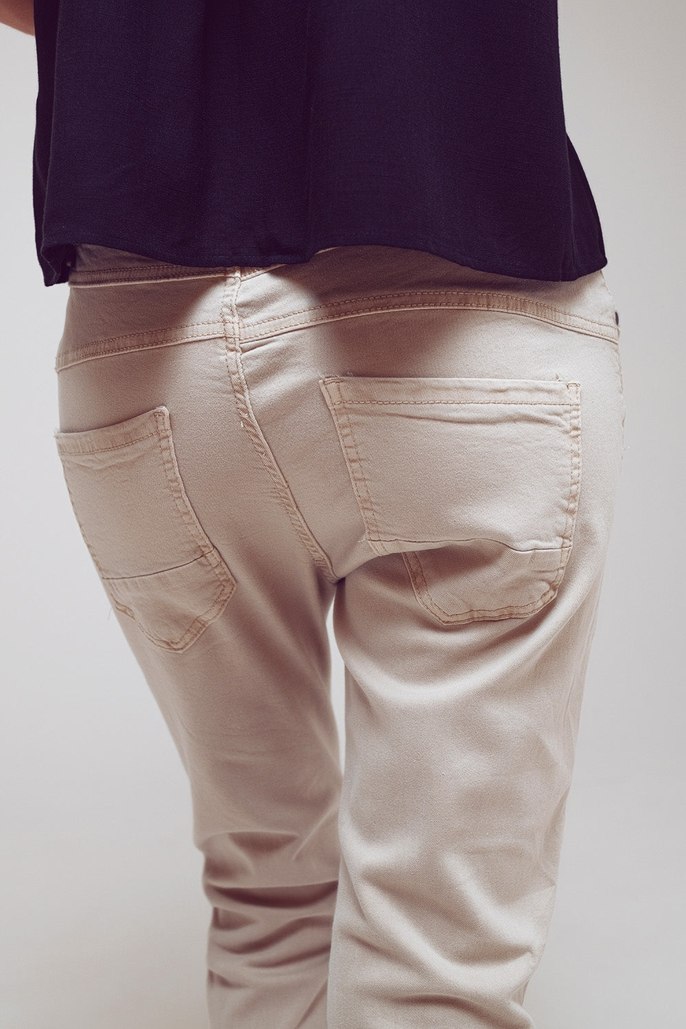 Exposed buttons skinny jeans in beige - Coloured Jeans