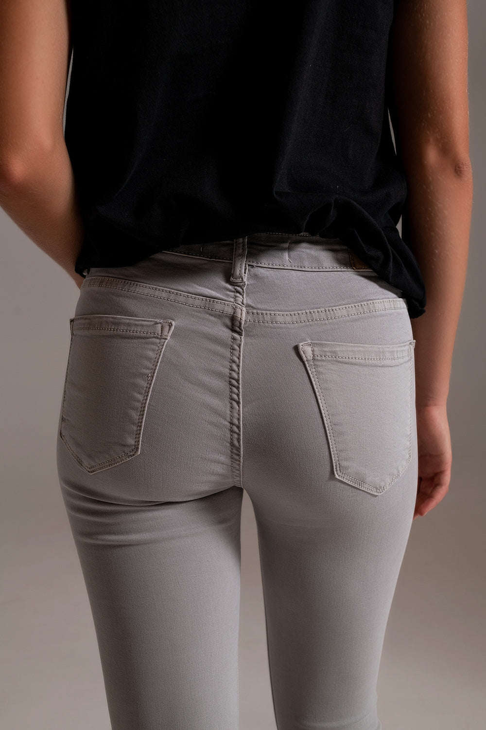 Light gray ankle jeans with soft wrinkles - Coloured Jeans