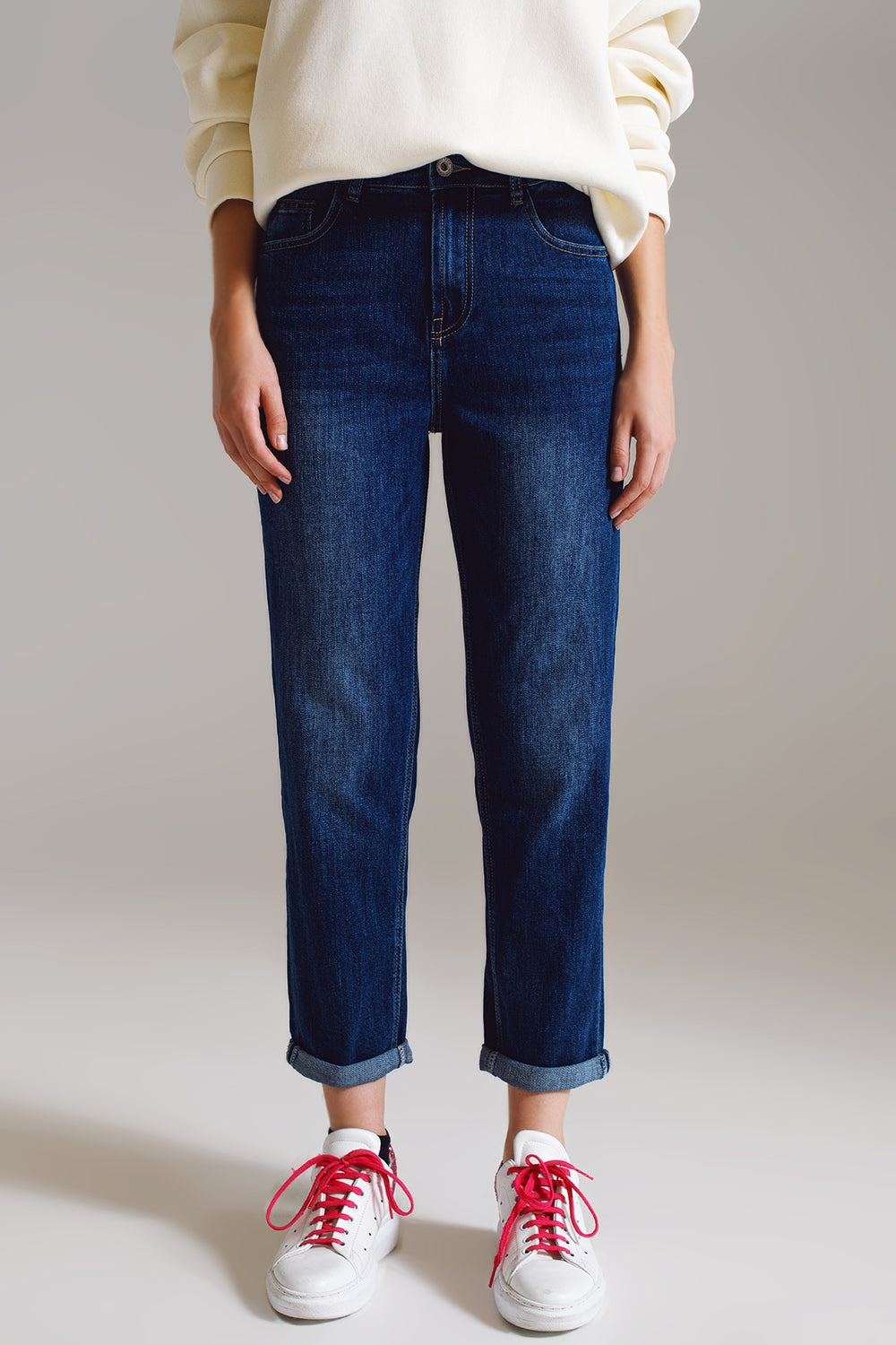 Basic Straight Jeans in Dark Wash - Denim