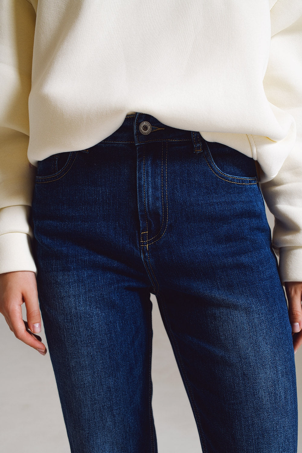Basic Straight Jeans in Dark Wash - Denim
