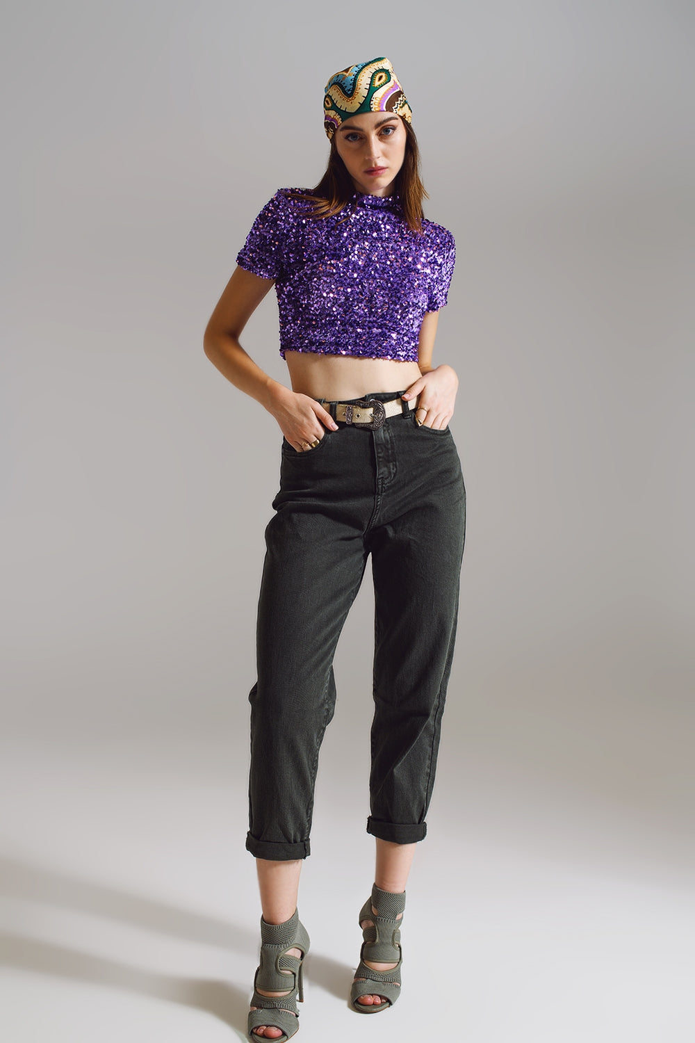 Khaki green relaxed pants with pocket detail at the waist - Coloured Jeans