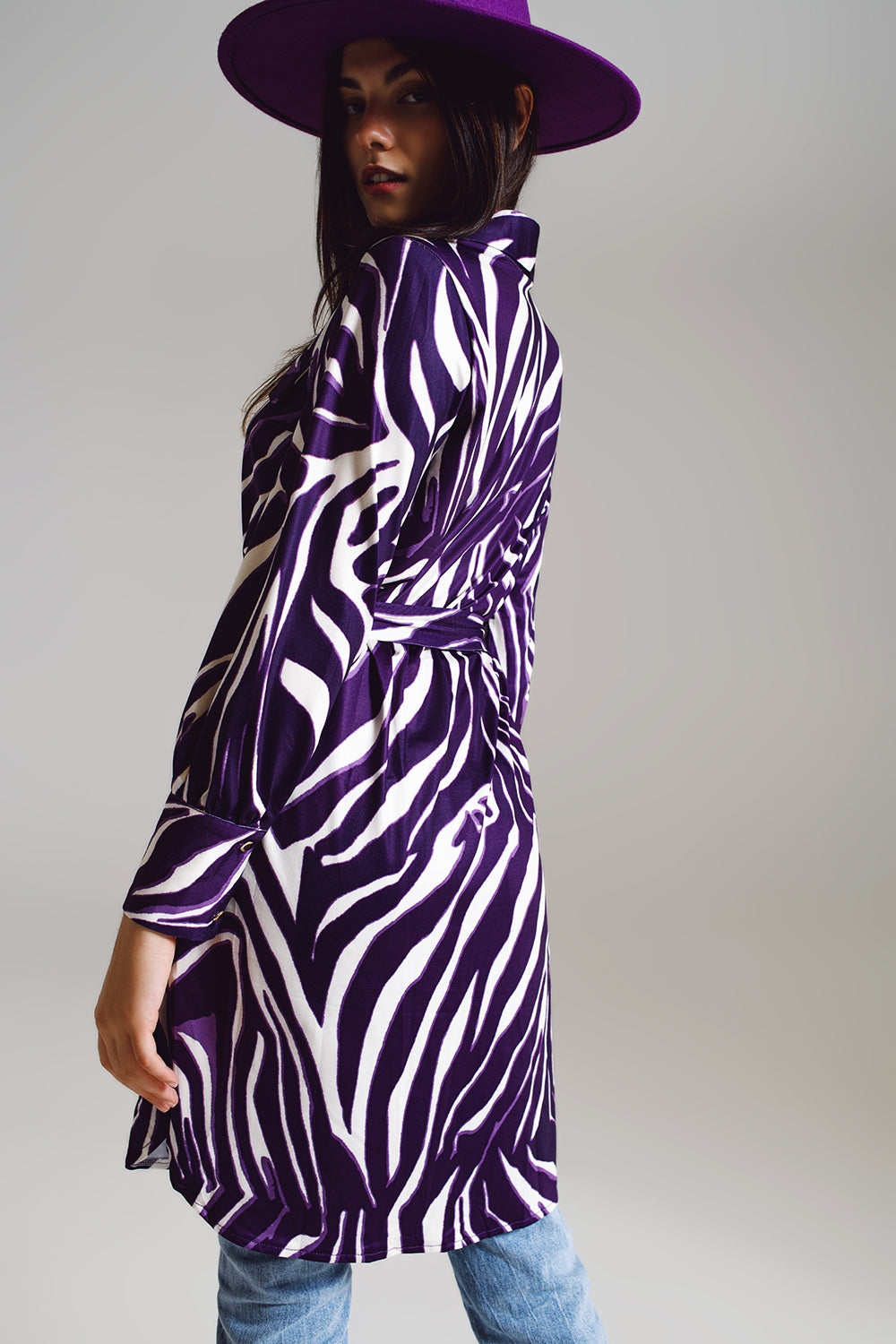 Midi short dress with zebra print in white and purple - dress