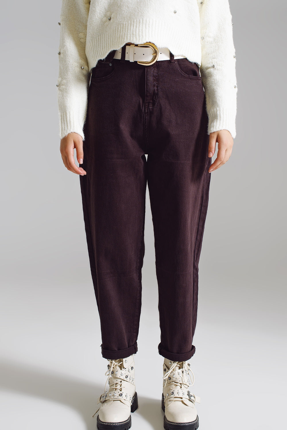 Brown relaxed pants with pocket detail at the waist - Coloured Jeans