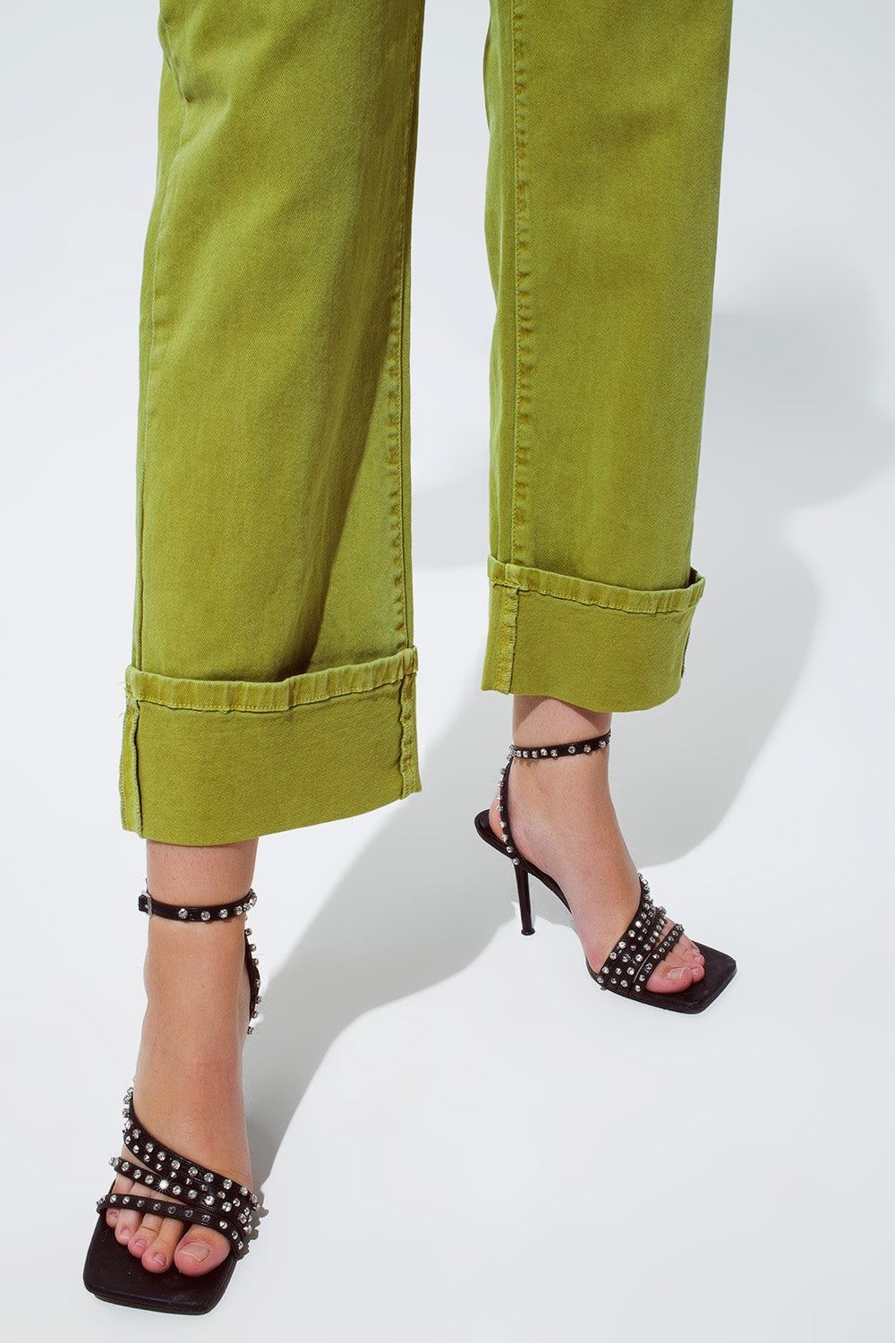 Straight Leg Jeans with Cropped Hem in olive green - Coloured Jeans