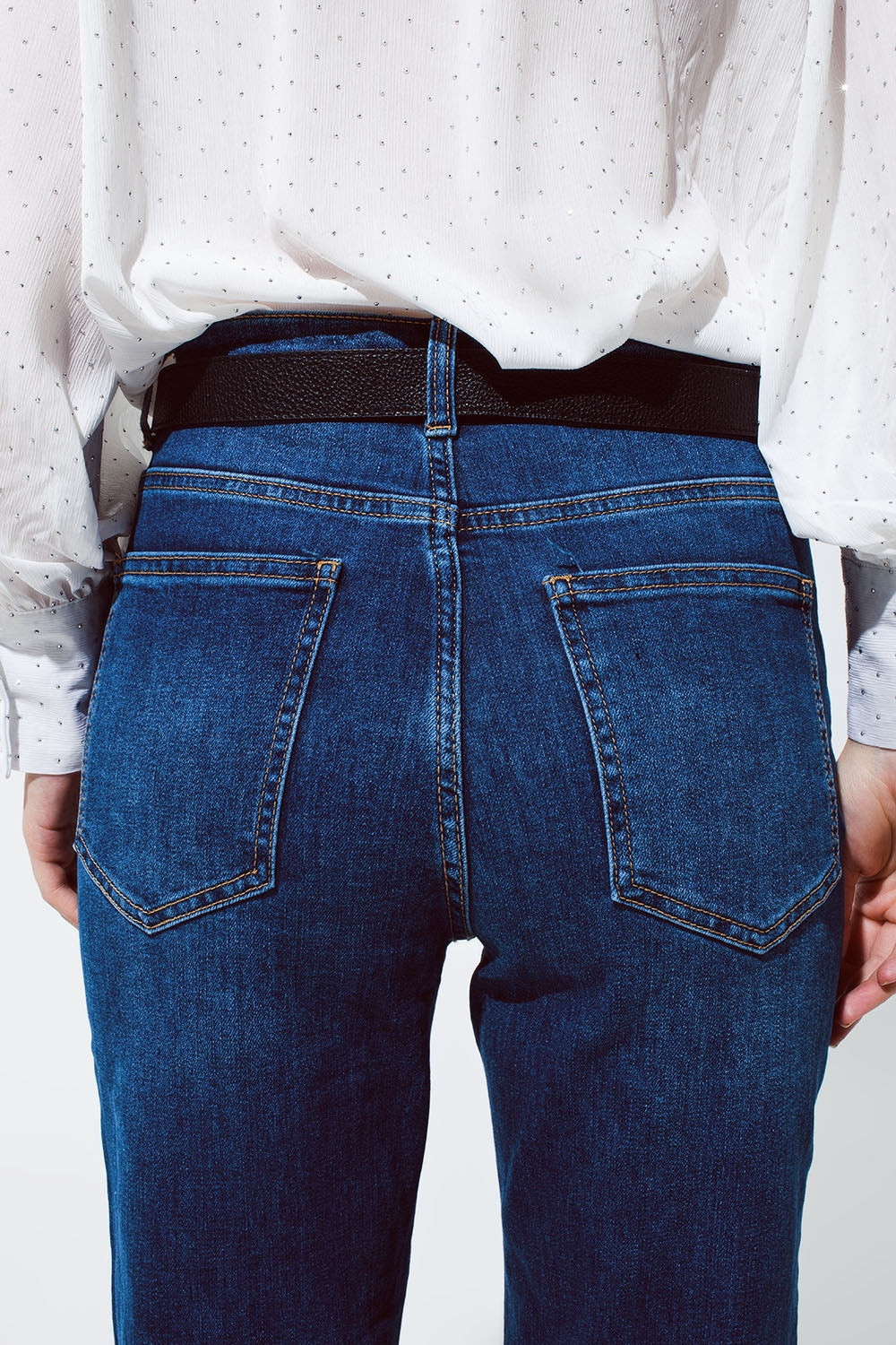 Mum Jeans in Medium Wash With Folded Hem - Denim
