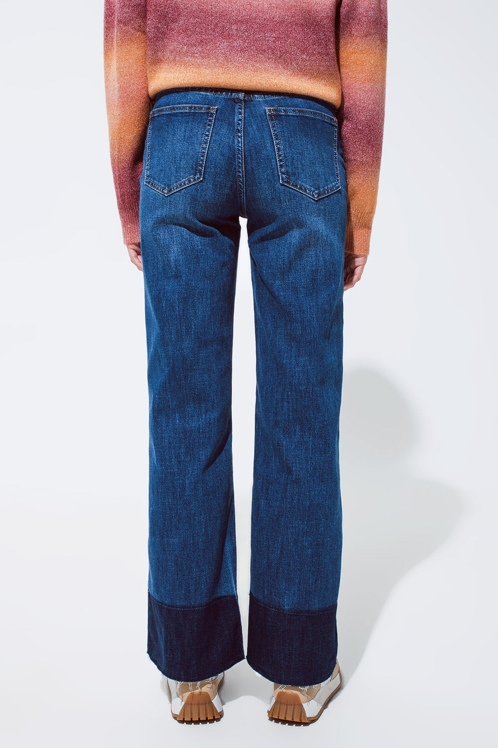 Blue flaired jeans with dark blue hem - Denim