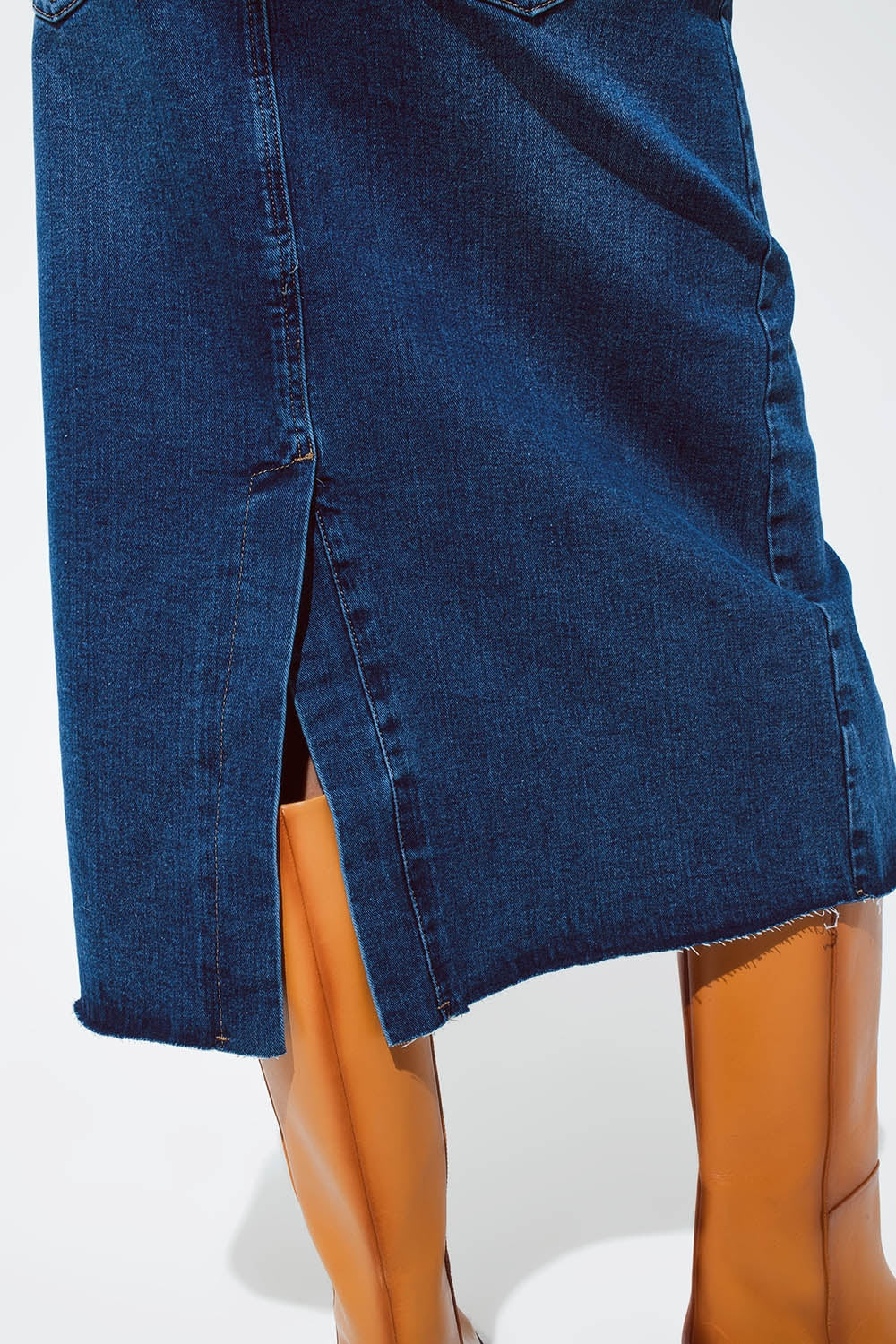 Blue maxi demin skirt with a long zipper chunky zipper down the front in Medium wash