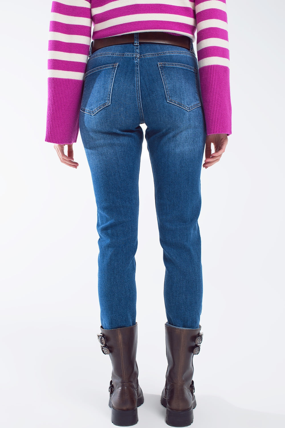 Basic Straigh Jeans With Side Pockets in Mid Wash - Denim