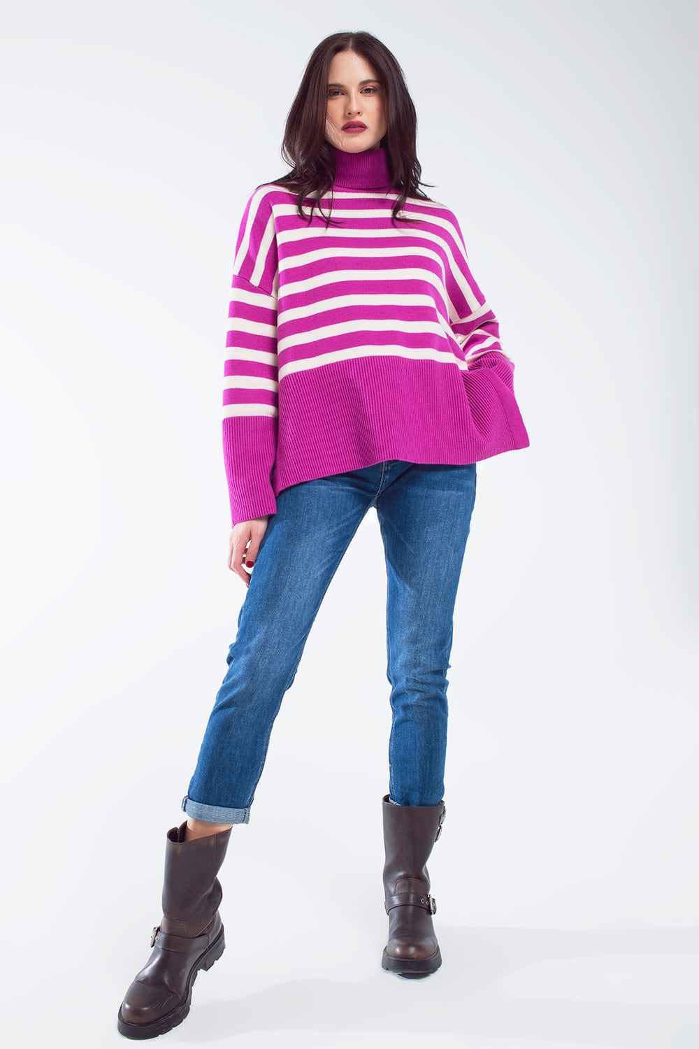 Basic Straigh Jeans With Side Pockets in Mid Wash - Denim