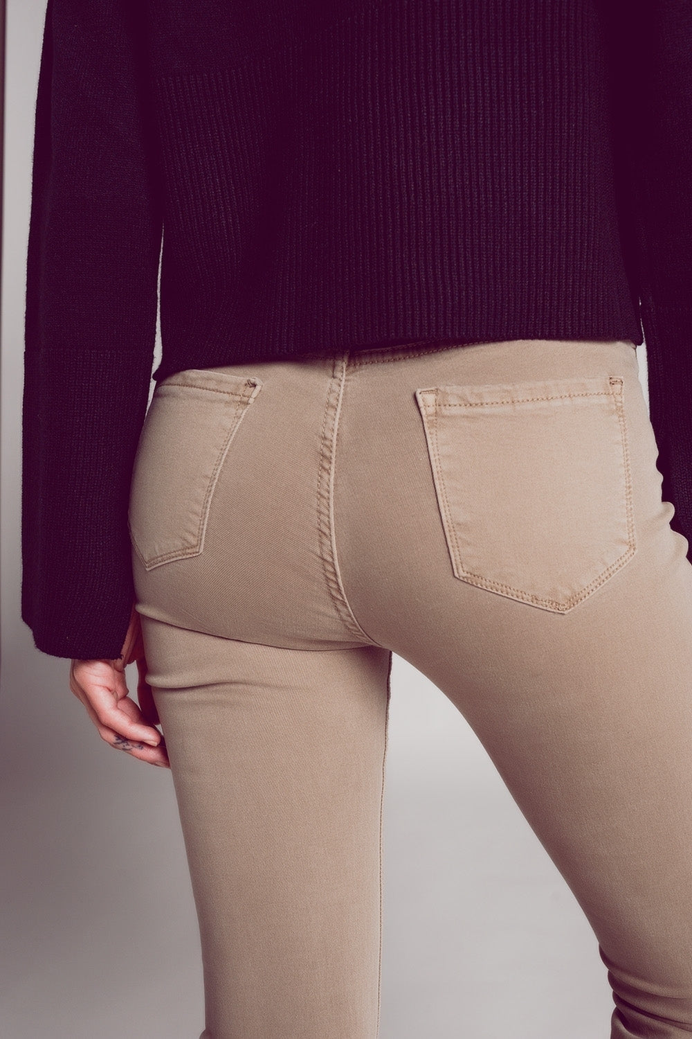 Flare jeans with raw hem edge in beige - Coloured Jeans