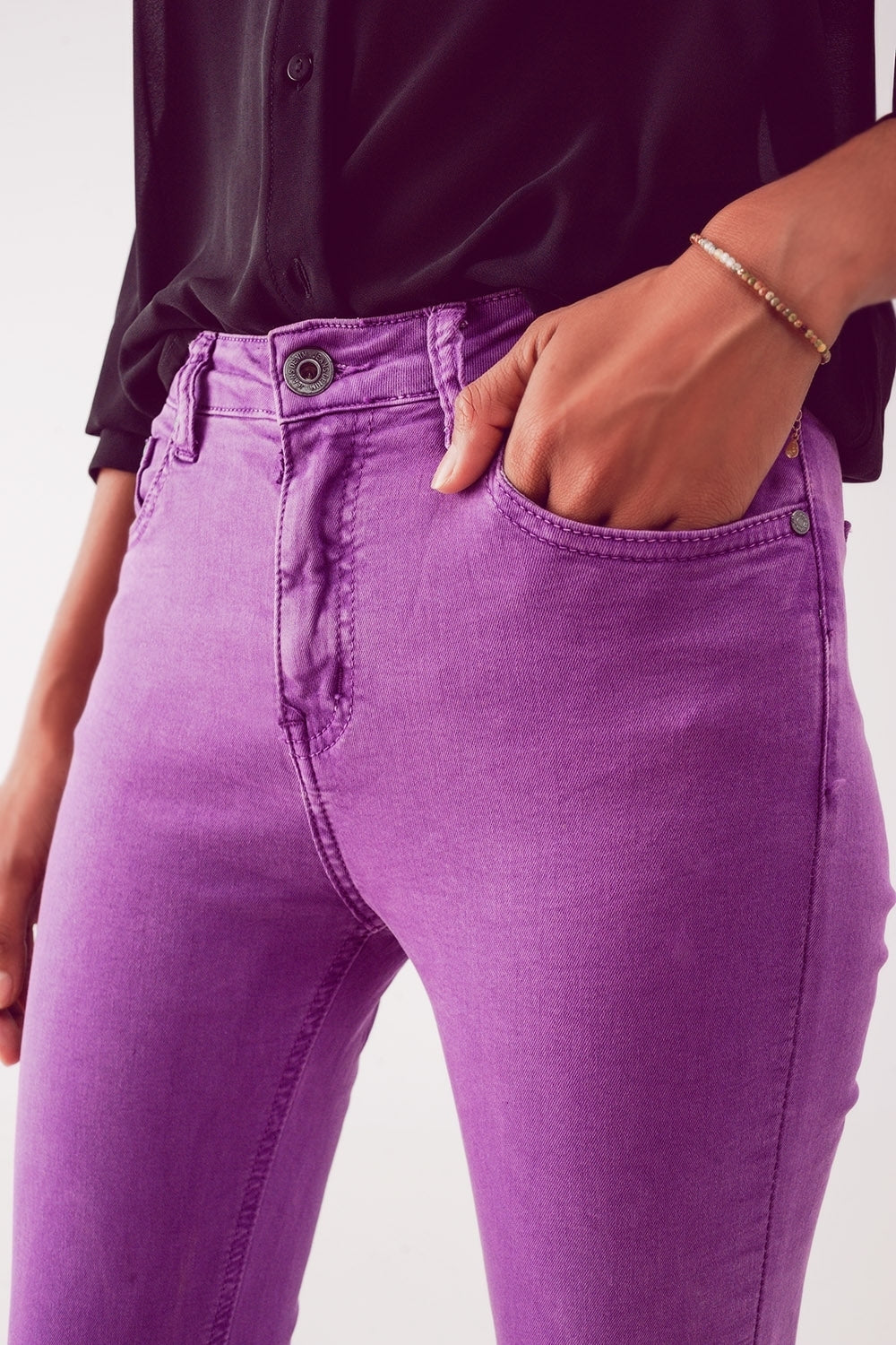 Flare jeans with raw hem edge in purple - Coloured Jeans